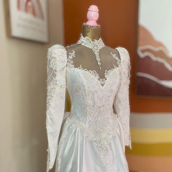 Mary’s Bridal Ornate Beaded Wedding Gown with Full Train and Veil Headpiece - Picture 4 of 8